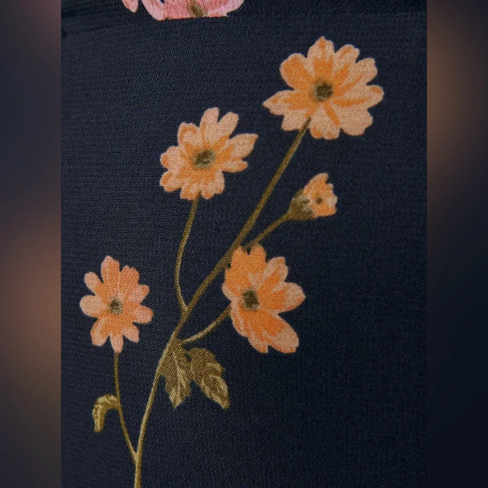 Reformation Fulton Floral Navy Midi Dress in Princess Margaret Size: 4 - Picture 6 of 15